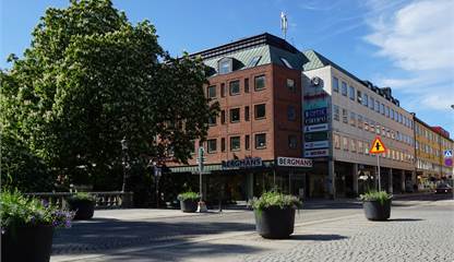 Västra Ågatan 12