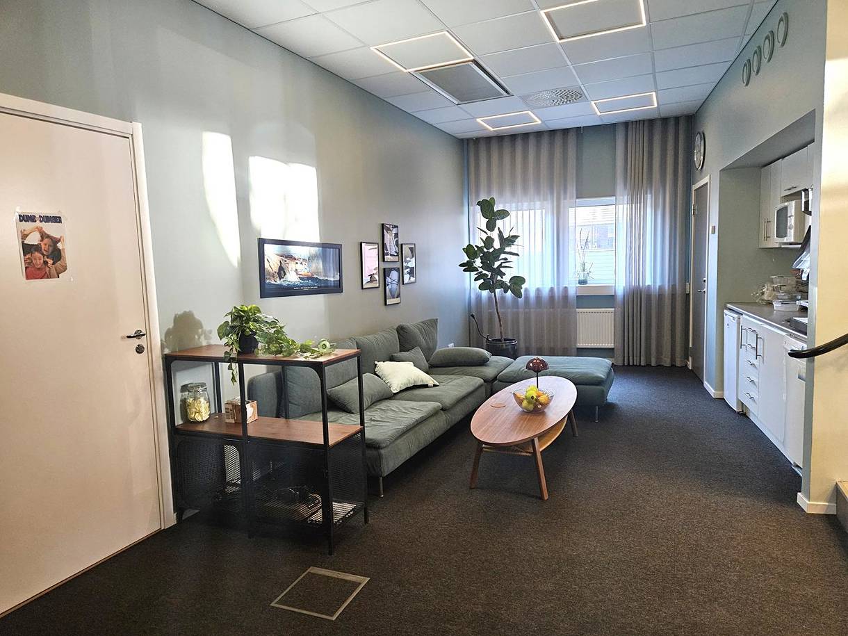 Västra Norrlandsgatan 10B, Centrum