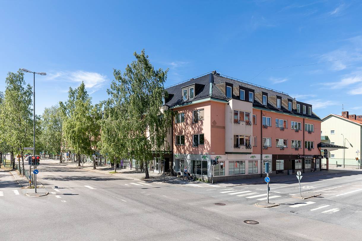Västra Esplanaden 7, Centrum