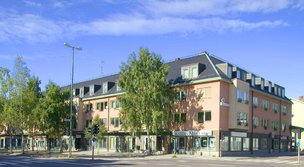 Västra Esplanaden 7, Centrum