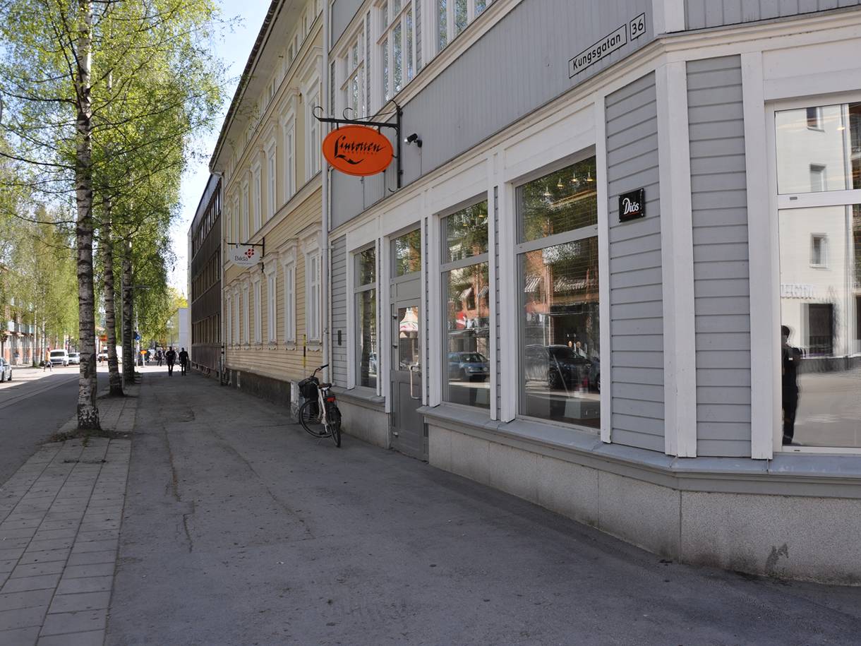 Slöjdgatan 2, Centrum