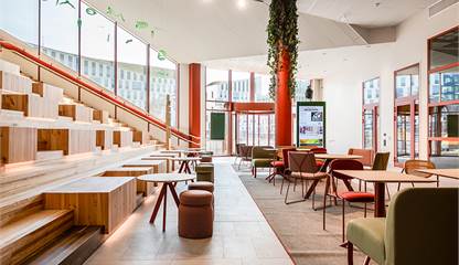 Bottenplan med olika sittmöjligheter Hyllie Stationsväg 41