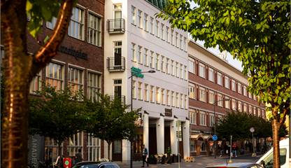 Entré till fastigheten och området, Esplanaden Vasagatan 13A