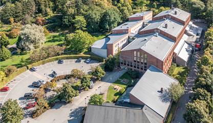 Lokaler för utbildning och kontor i vacker fastighet i Göteborgs gröna hjärta. Carl Skottsbergs gata 22B