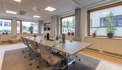 Konferensrum i hörna Jakobsbergsgatan 16