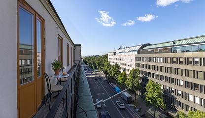 Egen kungsbalkong Sturegatan 46