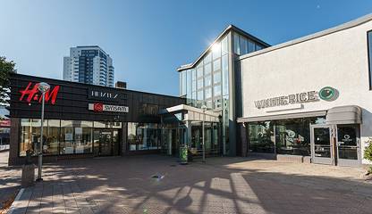 Tyresö Centrum entré Marknadsgränd 32