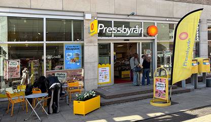 Entrén till lokalen på St Persgatan Svartbäcksgatan 7-11