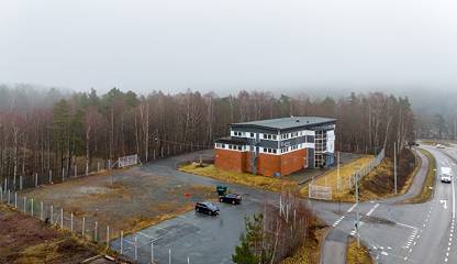 Ljusårsvägen 100