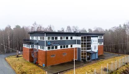 Ljusårsvägen 100