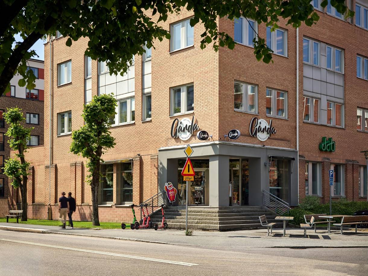 Gårdavägen 1