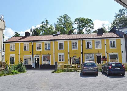 Exteriör Tillfälleg. 8, 10, 12 och Östr