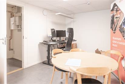 Kontorsrum med plats för 1-2 arbetsplatser