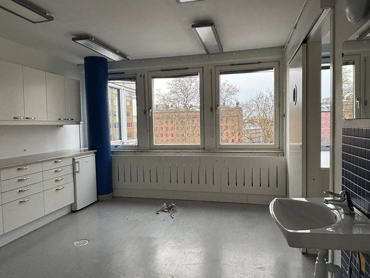 Lilla Nygatan 11, Centrum