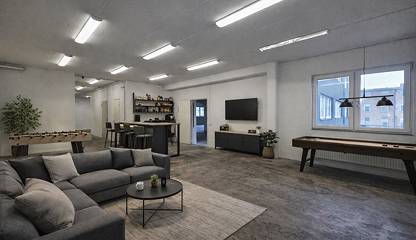 Exempel på hur lokalens kök kan utvecklas till en trivsam och funktionell pausmiljö för medarbetare och besökare. Ranhammarsvägen 25