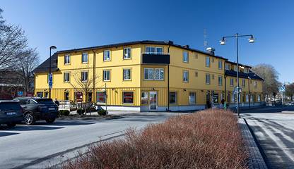 Floda Stationsväg 1 Floda Stationsväg 1A-I, 1K