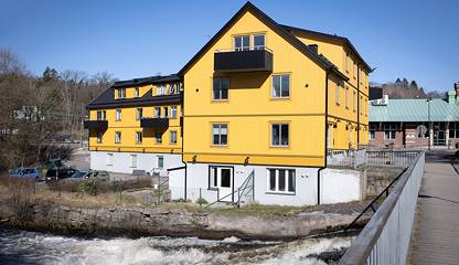 Floda Stationsväg mot Säveån Floda Stationsväg 1A-I, 1K