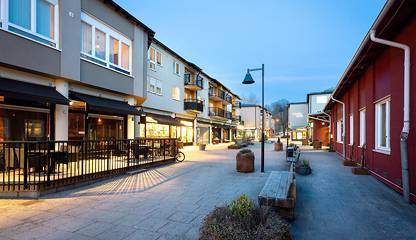 Floda Torg kväll Rurik Holms väg 6 k