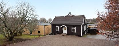 Kontorshuset entré Bruksvägen 4