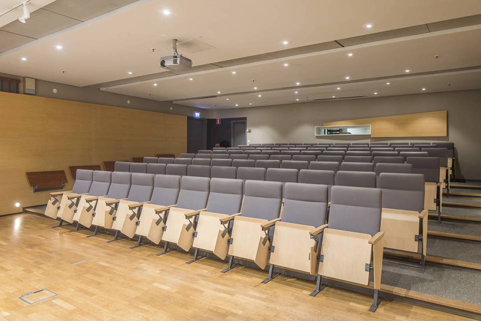 Skalholtsgatan 11, Kista