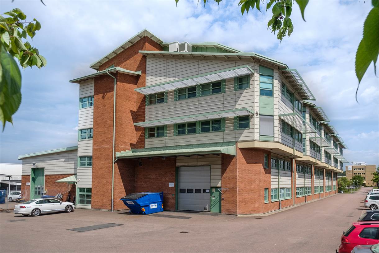 Neongatan 4 B, Åbro