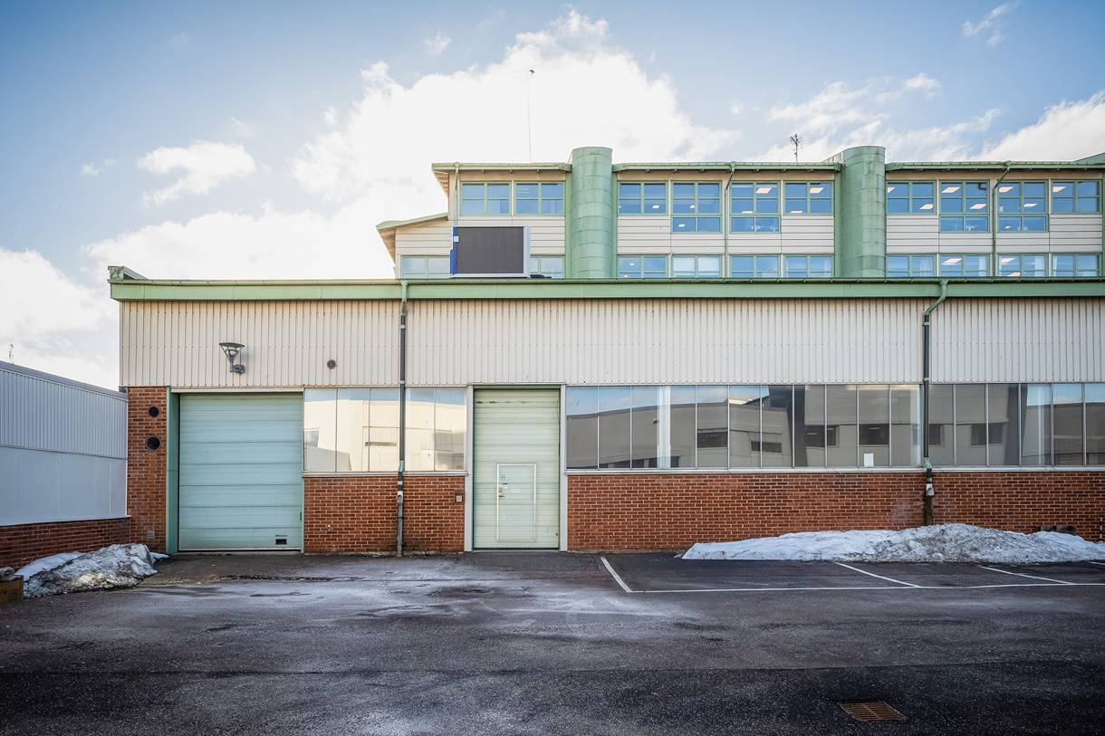 Neongatan 4 B, Åbro