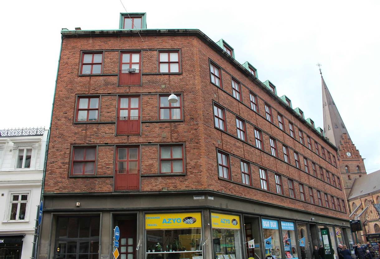 Djäknegatan 1