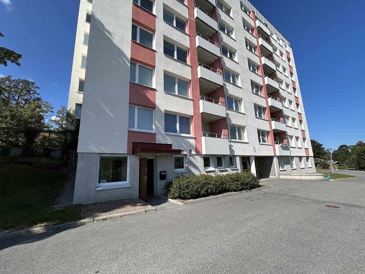 Vallhornsvägen 8