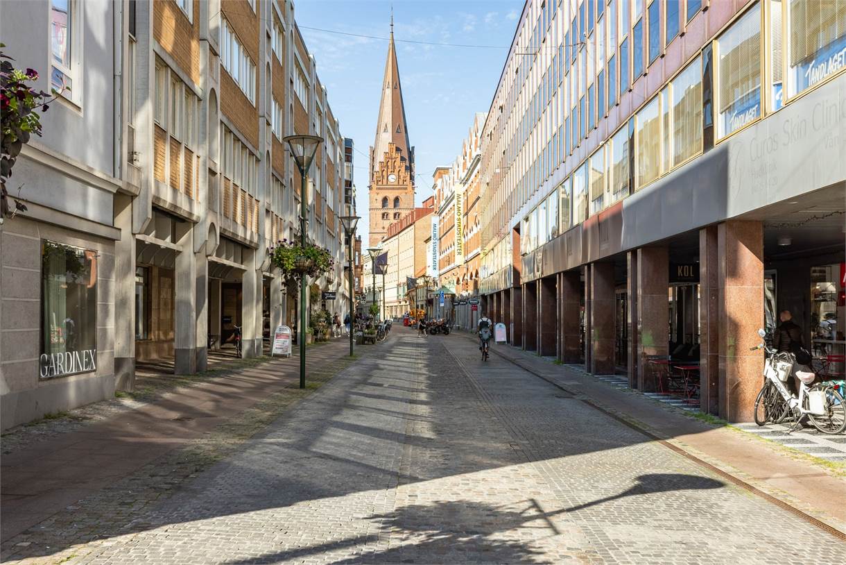 Djäknegatan 21