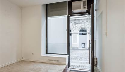 Drottninggatan 30