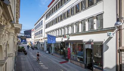 Drottninggatan 30