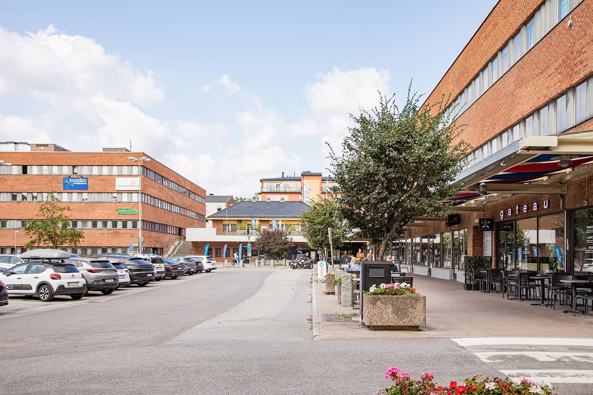 Ektorpsvägen 6
