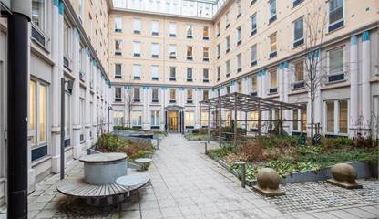 Innergård - Entré till lokal Klara Norra Kyrkogata 31