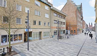Fasad mot Fristadstorget Alva Myrdals Gata 4