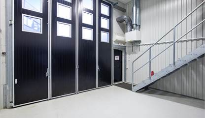 Entré och port Söderby gårds väg 69