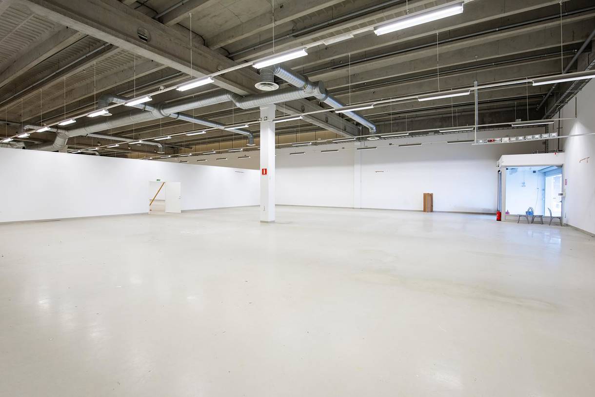 Glasvingegatan, Hälla