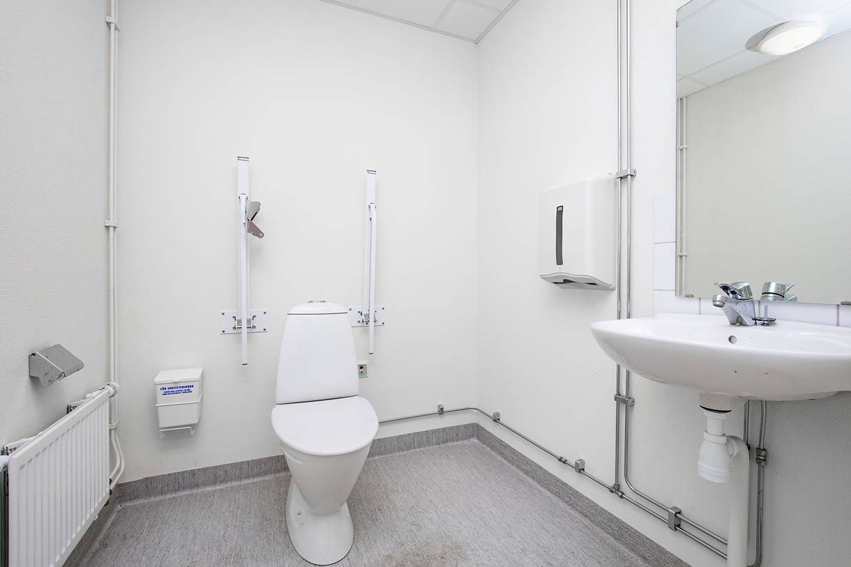 Glasvingegatan, Hälla