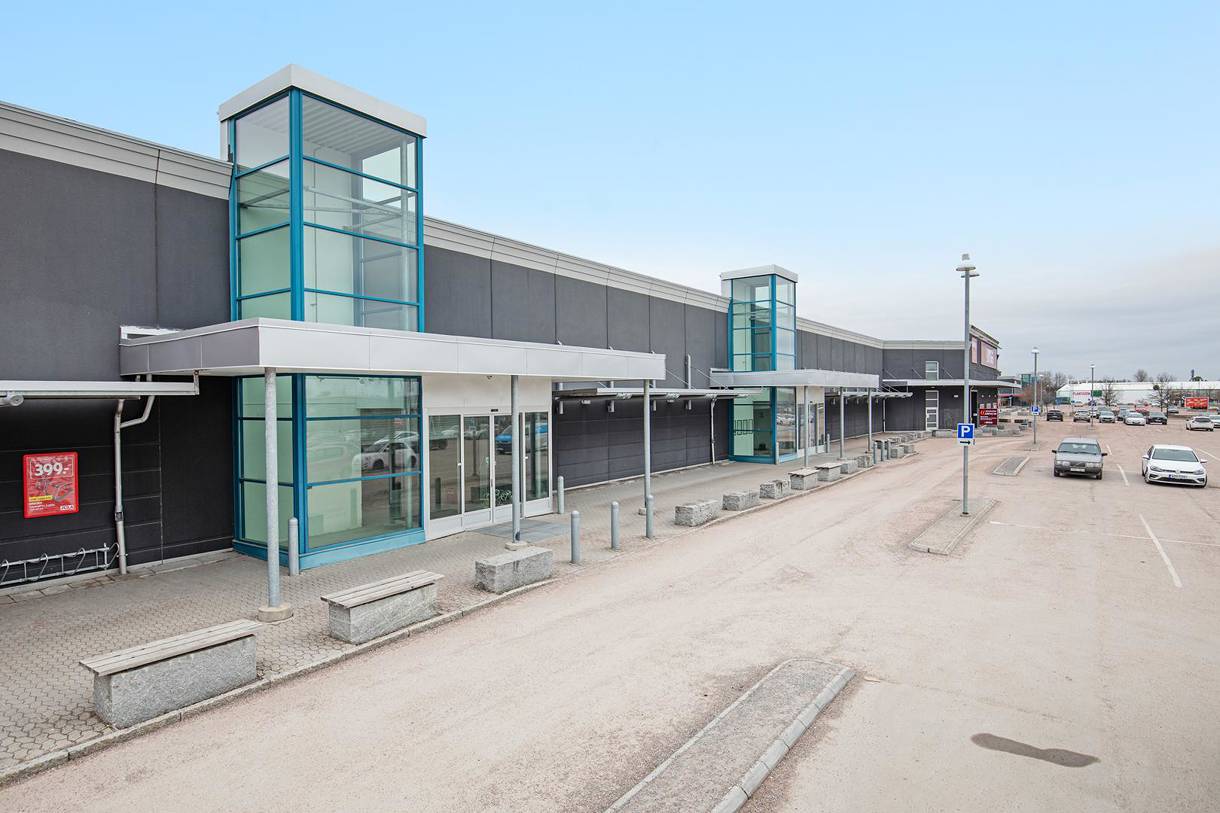 Glasvingegatan, Hälla