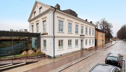 Västra Kyrkogatan 9