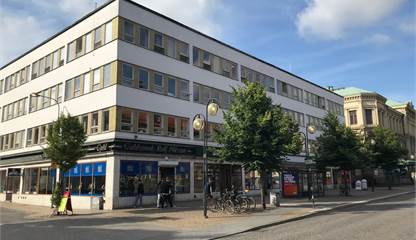 Fasad mot nordost Nya Boulevarden 10