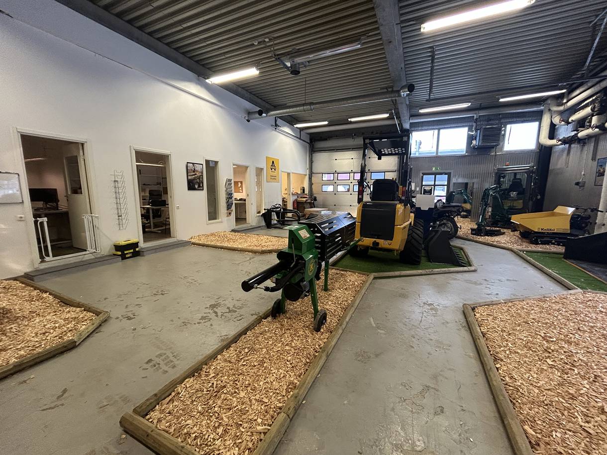 Kronoskogsvägen 8-10, Västerslätt