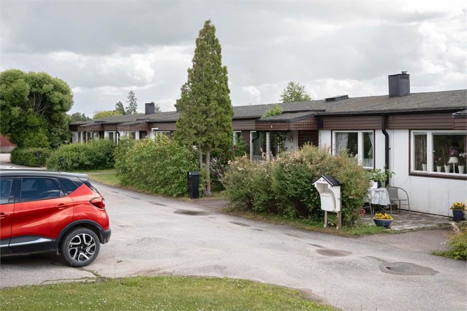 Harakers byv 9-15 & Prästgård, Västerås