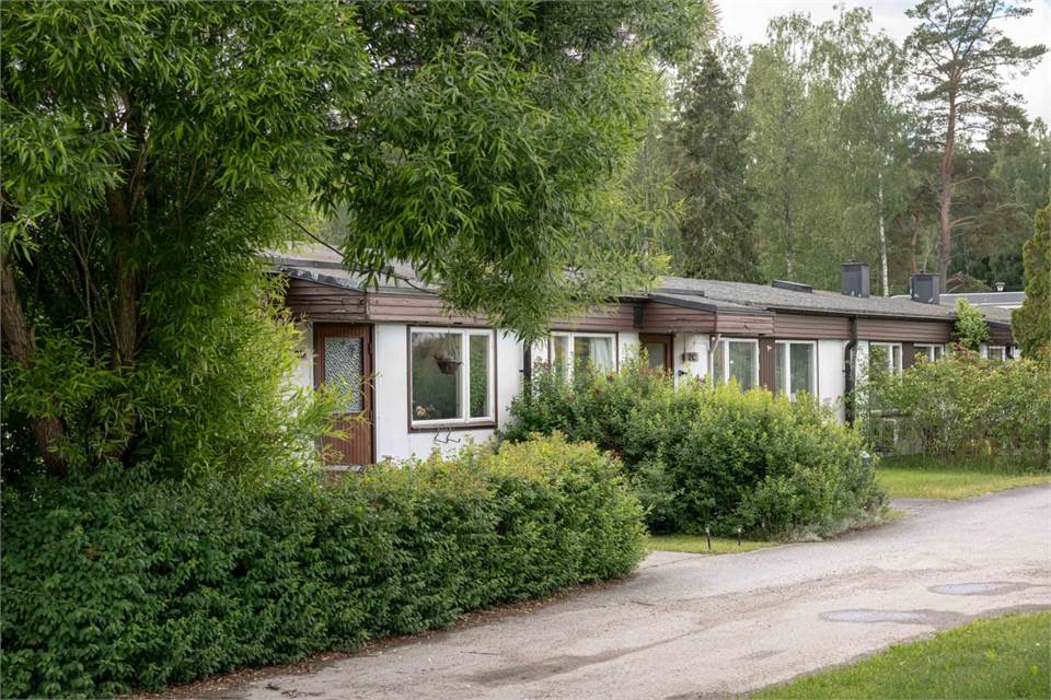 Harakers byv 9-15 & Prästgård, Västerås