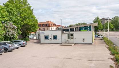 Fastighet Köpingsvägen 16-18