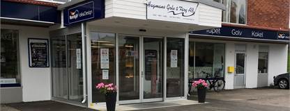 Entré mot Kyrkogatan Åkerstagatan 2C