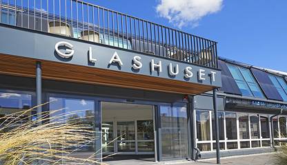 Välkomnande entré Göteborgsvägen 88