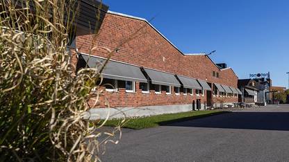 Exteriör med fint sågtandat tak Ledig lokal, Ståthögavägen 44, Ingelsta, Norrköping