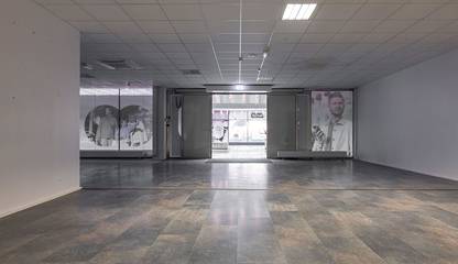 Entré mot huvudgata Kungsgatan 29