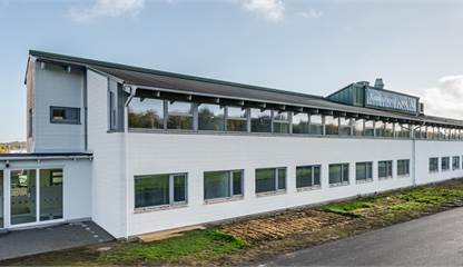 Välkomnande entré Grustagsgatan 37B