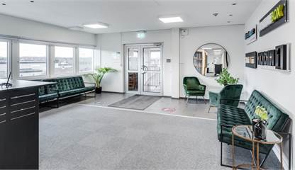 Entré Strandbadsvägen 19